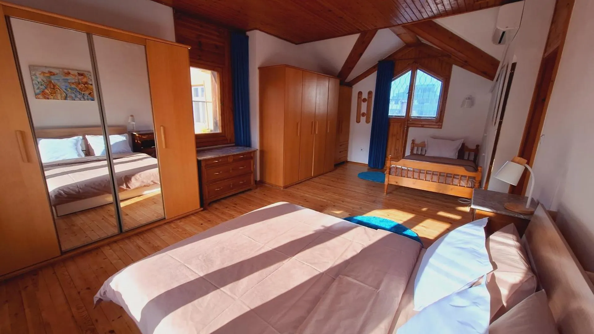 The Architect'S Apartment - Top Center, Spacious, Unique Sofia Bulgarije